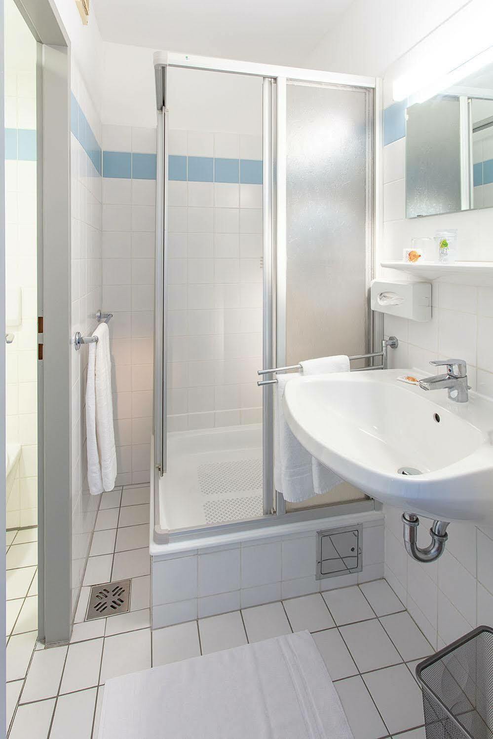 Allyouneed Hotel Vienna2 Экстерьер фото